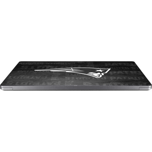 NFL New England Patriots Black & White Universal Laptop 14in (11.4 x 8.2in) Skin