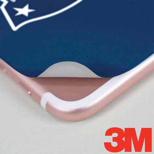 NFL New England Patriots Breakaway iPhone 7 Skin