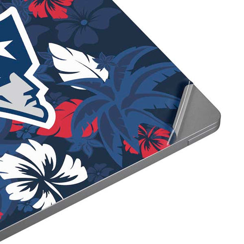 NFL New England Patriots Tropical Print Universal Laptop 16in (13 x 9.4in) Skin
