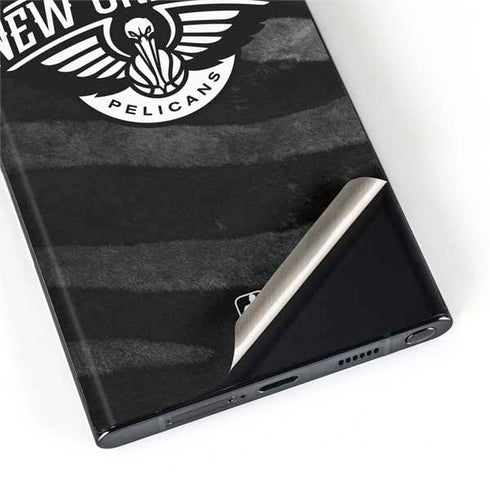 NBA New Orleans Pelicans Black Animal Print Galaxy S22 Ultra Skin