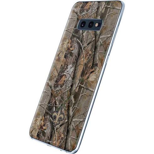 NFL New Orleans Saints Realtree AP Camo Galaxy S10e Skin