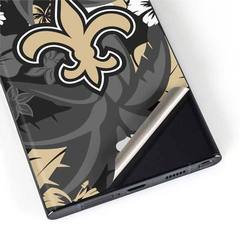 NFL New Orleans Saints Tropical Print Galaxy S22 Ultra Skin