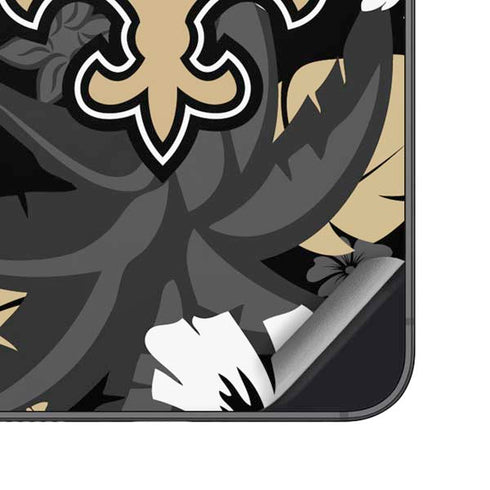 NFL New Orleans Saints Tropical Print Galaxy S23 Skin