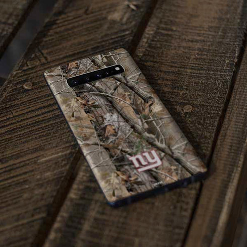 NFL New York Giants Realtree AP Camo Galaxy S10 Skin
