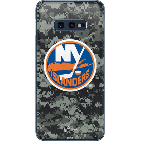 NHL New York Islanders Camo Galaxy S10e Skin