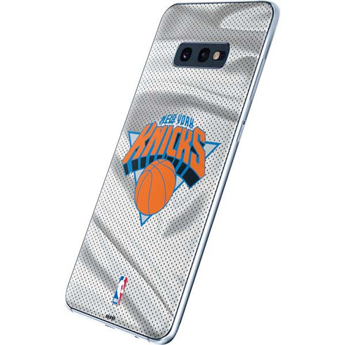 NBA New York Knicks Away Jersey Galaxy S10e Skin