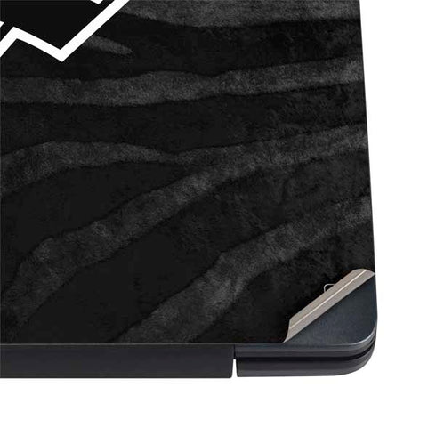 NBA New York Knicks Black Animal Print Dell Vostro Skin