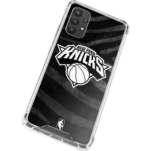 NBA New York Knicks Black Animal Print Galaxy A32 5G Clear Case