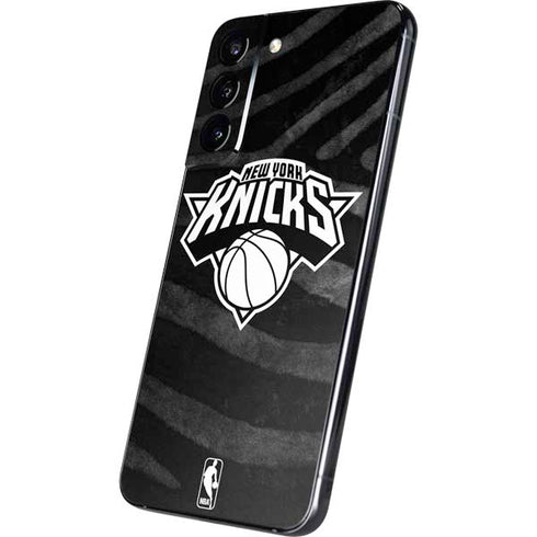 NBA New York Knicks Black Animal Print Galaxy S22 Plus Skin