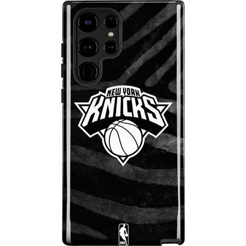NBA New York Knicks Black Animal Print Galaxy S22 Ultra Pro Case