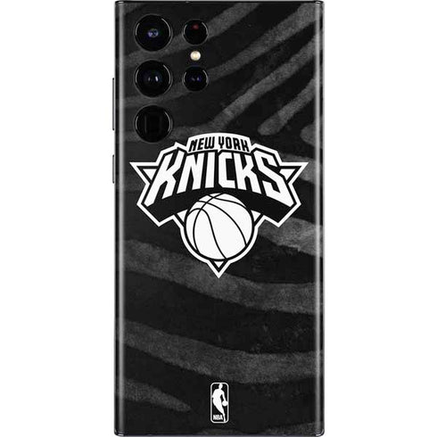 NBA New York Knicks Black Animal Print Galaxy S22 Ultra Skin
