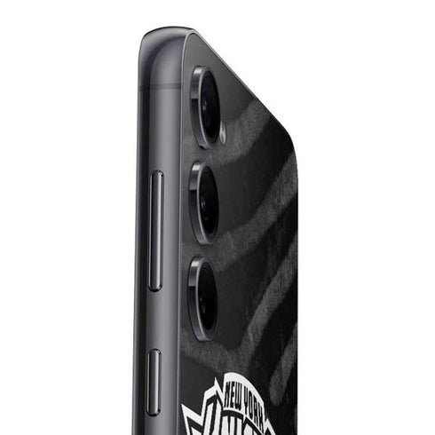 NBA New York Knicks Black Animal Print Galaxy S23 Plus Skin