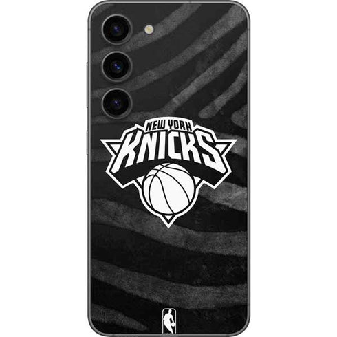 NBA New York Knicks Black Animal Print Galaxy S23 Skin
