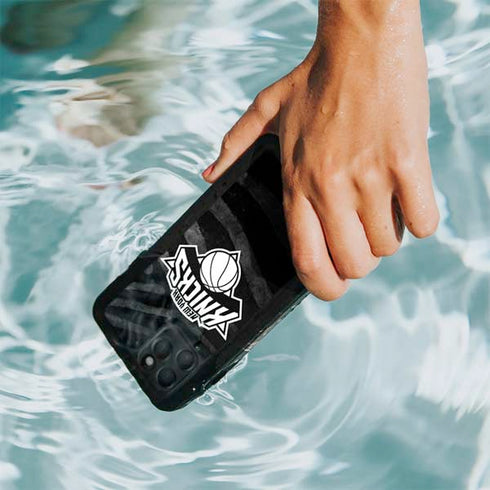 NBA New York Knicks Black Animal Print iPhone 11 Pro Waterproof Case
