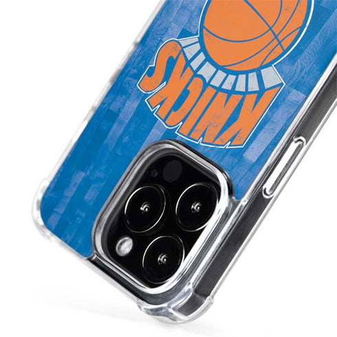NBA New York Knicks Hardwood Classics iPhone 15 Pro MagSafe Case