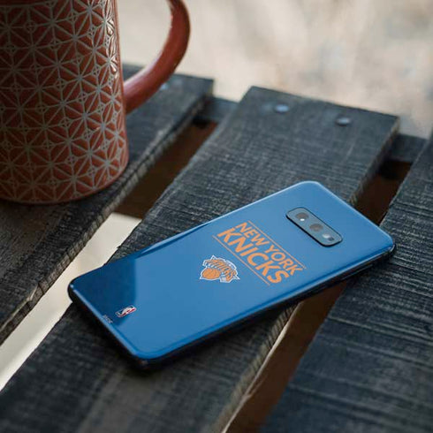 NBA New York Knicks Standard - Blue Galaxy S10e Skin