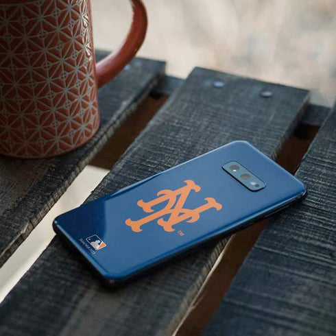 MLB New York Mets - Solid Distressed Galaxy S10e Skin