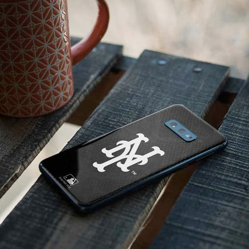 MLB New York Mets Dark Wash Galaxy S10e Skin