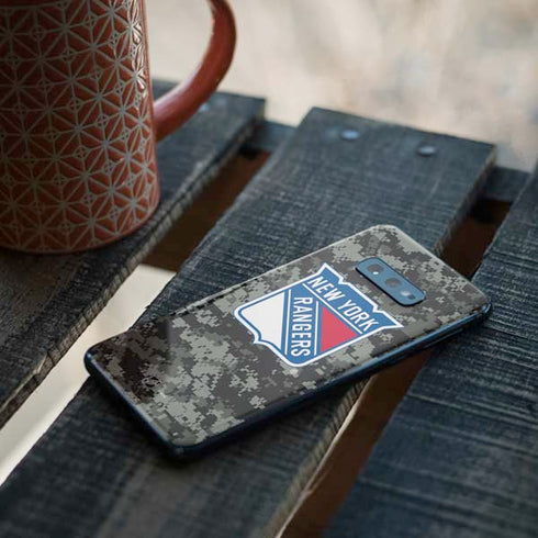 NHL New York Rangers Camo Galaxy S10e Skin