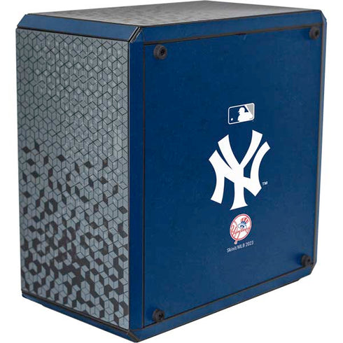MLB New York Yankees - Solid Distressed Cooler Master MasterBox Q300L Mini Tower Skin