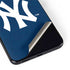 MLB New York Yankees - Solid Distressed Galaxy S22 Skin