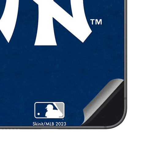 MLB New York Yankees - Solid Distressed Galaxy S23 FE Skin