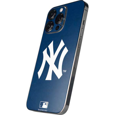 MLB New York Yankees - Solid Distressed iPhone 13 Pro Max Skin