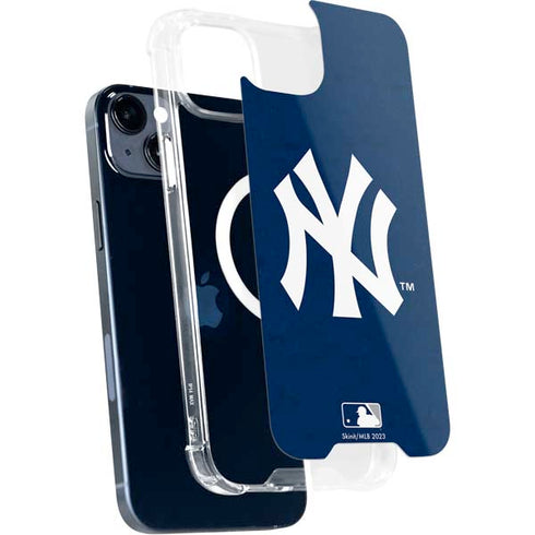MLB New York Yankees - Solid Distressed iPhone 14 MagSafe Case