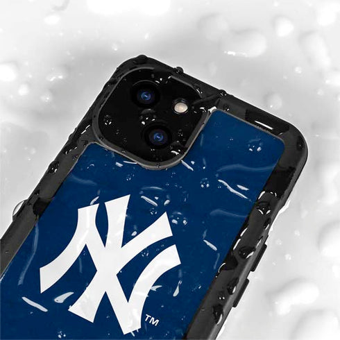 MLB New York Yankees - Solid Distressed iPhone 15 Plus Waterproof Case