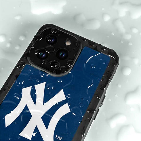 MLB New York Yankees - Solid Distressed iPhone 15 Pro Waterproof Case