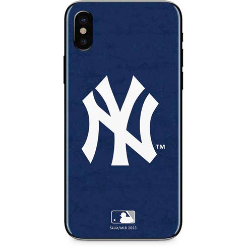 MLB New York Yankees - Solid Distressed iPhone XS Max Skin