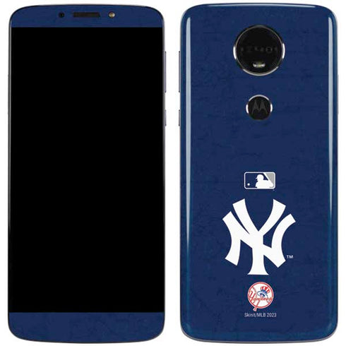 MLB New York Yankees - Solid Distressed Moto E5 Plus Skin