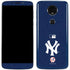 MLB New York Yankees - Solid Distressed Moto E5 Plus Skin