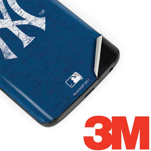 MLB New York Yankees - Solid Distressed Moto G6 Skin