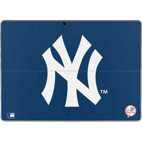 MLB New York Yankees - Solid Distressed Surface Pro 8 Skin