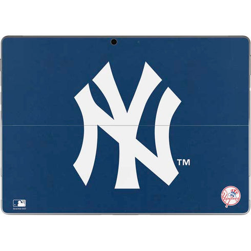 MLB New York Yankees - Solid Distressed Surface Pro 9 Skin
