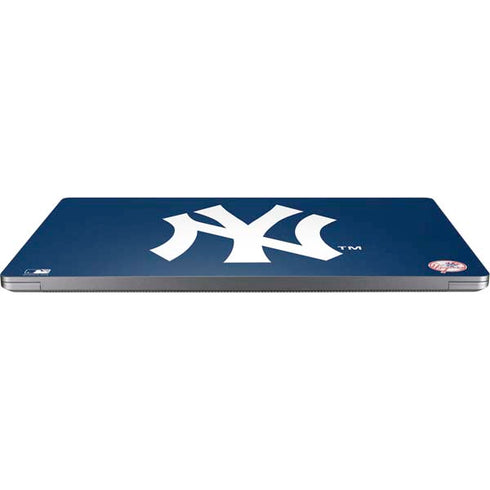 MLB New York Yankees - Solid Distressed Universal Laptop 14in (11.4 x 8.2in) Skin