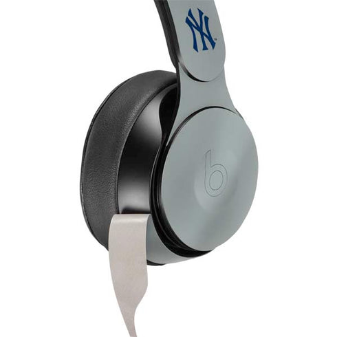 MLB New York Yankees Alternate/Away Jersey Beats Solo Pro Skin