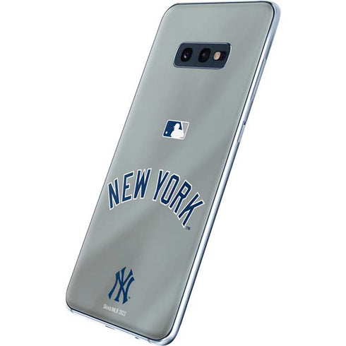 MLB New York Yankees Alternate/Away Jersey Galaxy S10e Skin