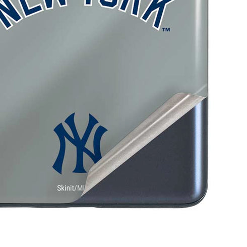 MLB New York Yankees Alternate/Away Jersey Galaxy S20 Fan Edition Skin