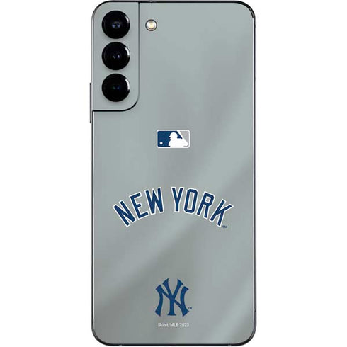 MLB New York Yankees Alternate/Away Jersey Galaxy S22 Plus Skin