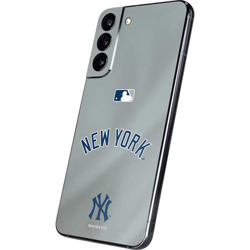 MLB New York Yankees Alternate/Away Jersey Galaxy S22 Plus Skin