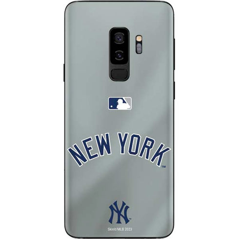 MLB New York Yankees Alternate/Away Jersey Galaxy S9 Plus Skin