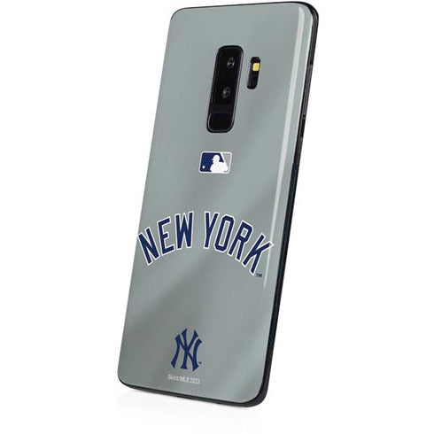 MLB New York Yankees Alternate/Away Jersey Galaxy S9 Plus Skin