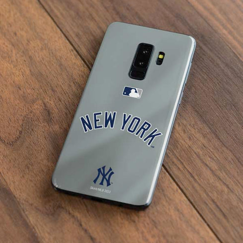 MLB New York Yankees Alternate/Away Jersey Galaxy S9 Plus Skin