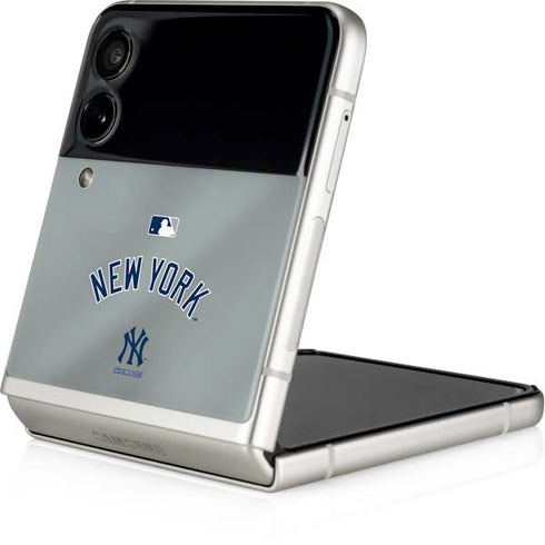 MLB New York Yankees Alternate/Away Jersey Galaxy Z Flip3 5G Skin