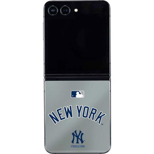 MLB New York Yankees Alternate/Away Jersey Galaxy Z Flip5 5G Skin