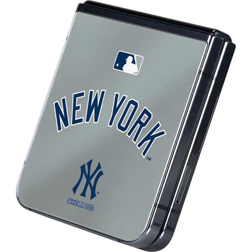 MLB New York Yankees Alternate/Away Jersey Galaxy Z Flip5 5G Skin