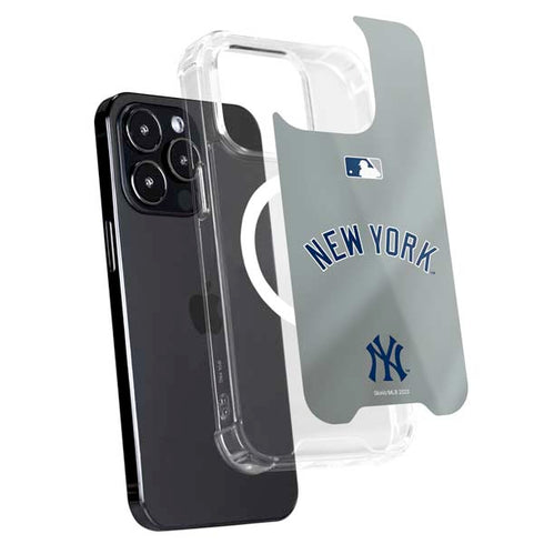 MLB New York Yankees Alternate/Away Jersey iPhone 15 Pro Max MagSafe Case