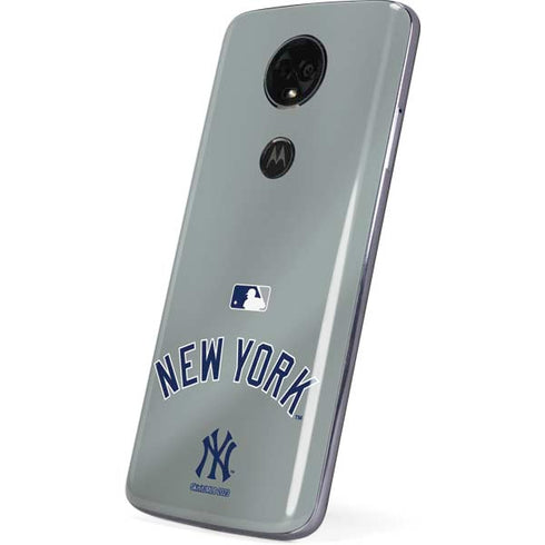 MLB New York Yankees Alternate/Away Jersey Moto E5 Plus Skin